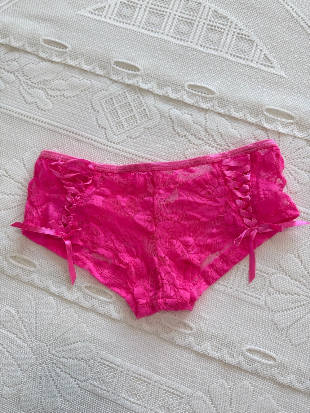 Y2K Lace Bow floral Accent Boyshorts in Hot Pink size S/M
